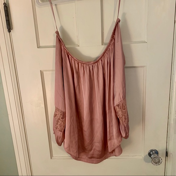 Peach off the shoulder top - Picture 2 of 4